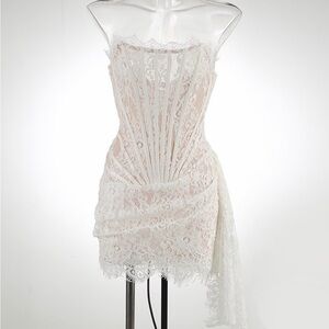 Elegant Lace Strapless Dress